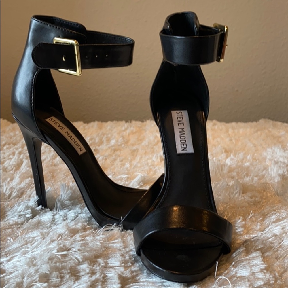 Steve Madden Marlenee heel size 5.5